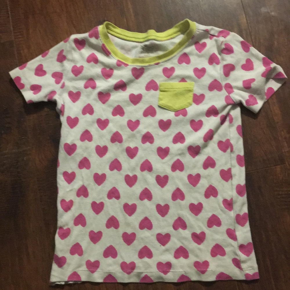 Girls pink hearted sleepwear shirt
